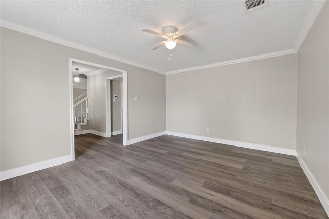 4002 Cedar Ridge Ct, Houston, TX 77082