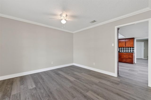 4002 Cedar Ridge Ct, Houston, TX 77082