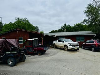 15 Plotts Rd, Hampton Twp., NJ 07860