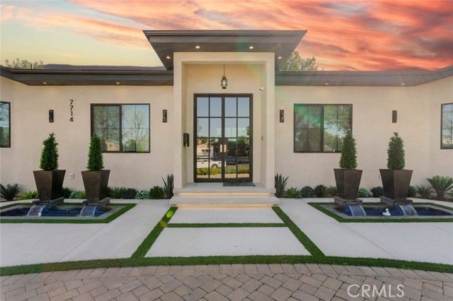 7714 Lasaine Avenue, Northridge (los Angeles), CA 91325