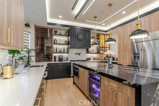 7714 Lasaine Avenue, Northridge (los Angeles), CA 91325