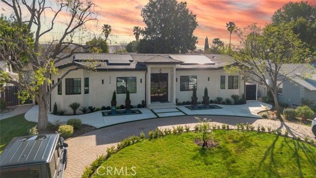 7714 Lasaine Avenue, Northridge (los Angeles), CA 91325