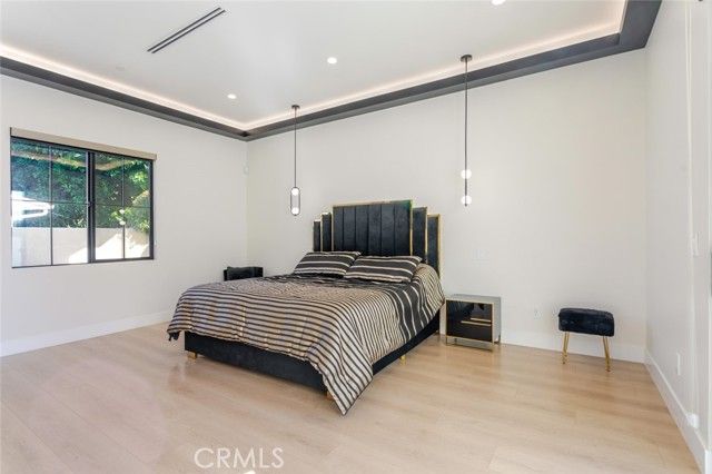 7714 Lasaine Avenue, Northridge (los Angeles), CA 91325