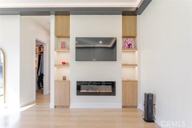 7714 Lasaine Avenue, Northridge (los Angeles), CA 91325