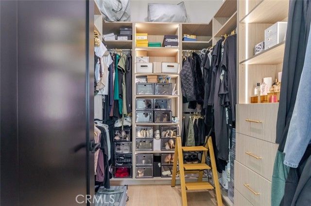 7714 Lasaine Avenue, Northridge (los Angeles), CA 91325