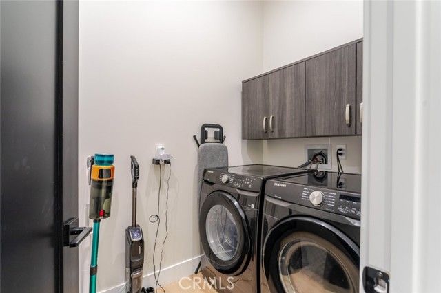 7714 Lasaine Avenue, Northridge (los Angeles), CA 91325