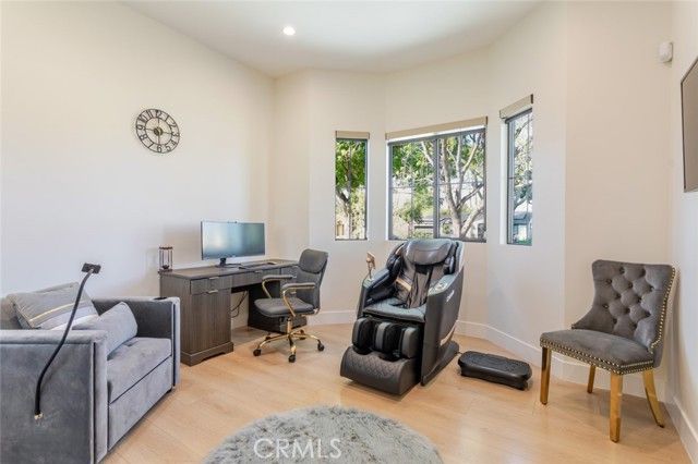 7714 Lasaine Avenue, Northridge (los Angeles), CA 91325