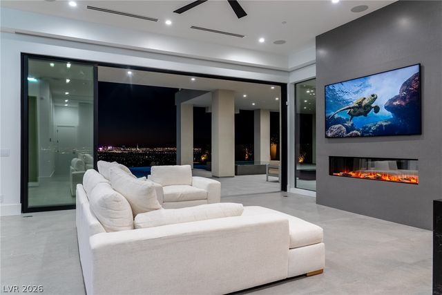 25 Rockstream Drive, Henderson, NV 89012