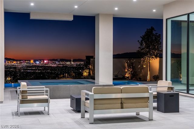 25 Rockstream Drive, Henderson, NV 89012