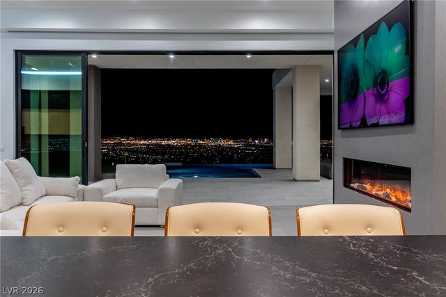 25 Rockstream Drive, Henderson, NV 89012