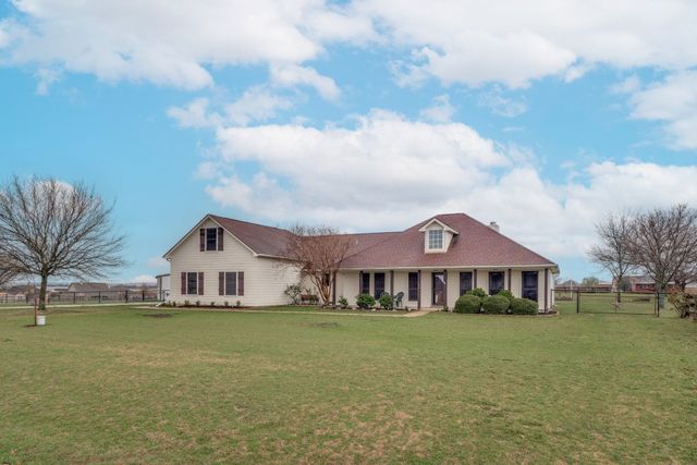 108 High Meadows Court, Decatur, TX 76234