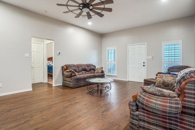 108 High Meadows Court, Decatur, TX 76234