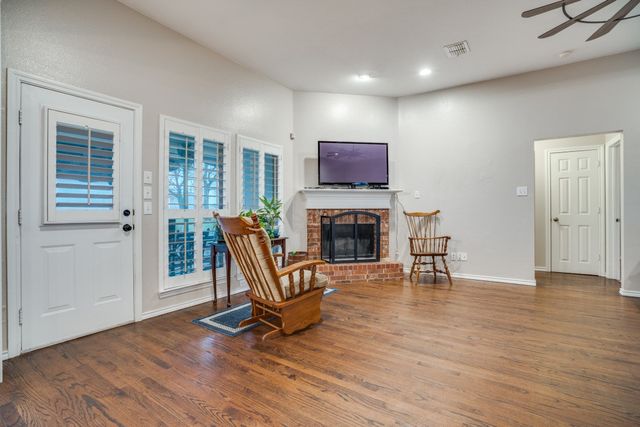 108 High Meadows Court, Decatur, TX 76234