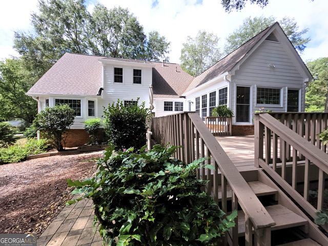 115 Essex Circle, Fayetteville, GA 30215