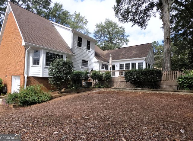 115 Essex Circle, Fayetteville, GA 30215