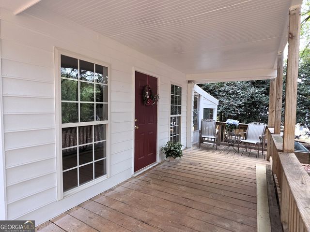 115 Essex Circle, Fayetteville, GA 30215