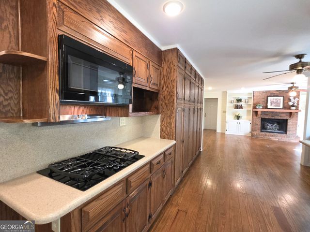 115 Essex Circle, Fayetteville, GA 30215