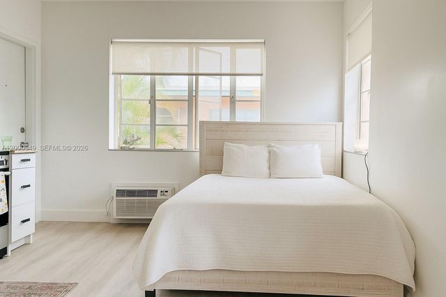 301 86th St 303-4A, Miami Beach, FL 33141