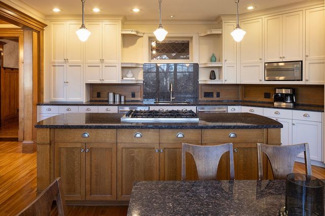 1770 Knox Avenue S, Minneapolis, MN 55403