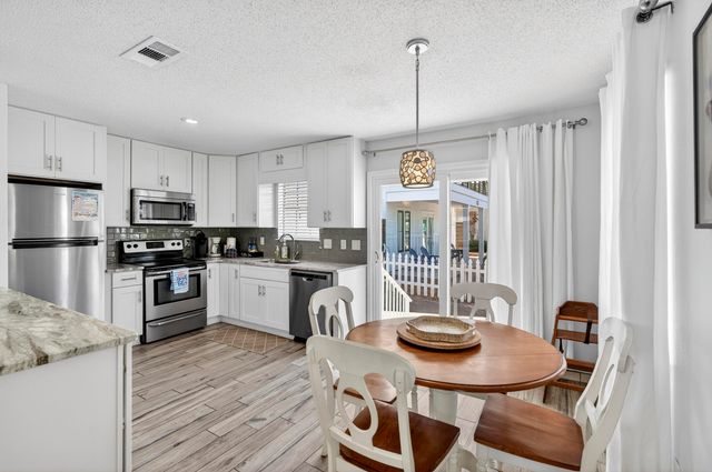 85 Shirah Street, Destin, FL 32541