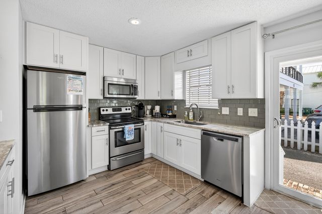 85 Shirah Street, Destin, FL 32541