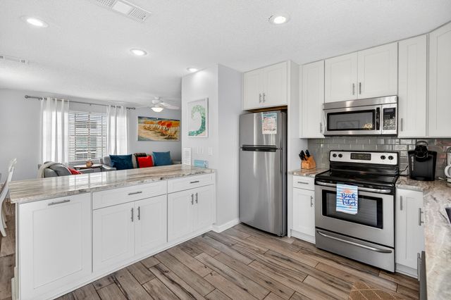 85 Shirah Street, Destin, FL 32541