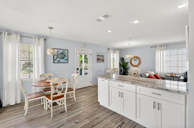 85 Shirah Street, Destin, FL 32541