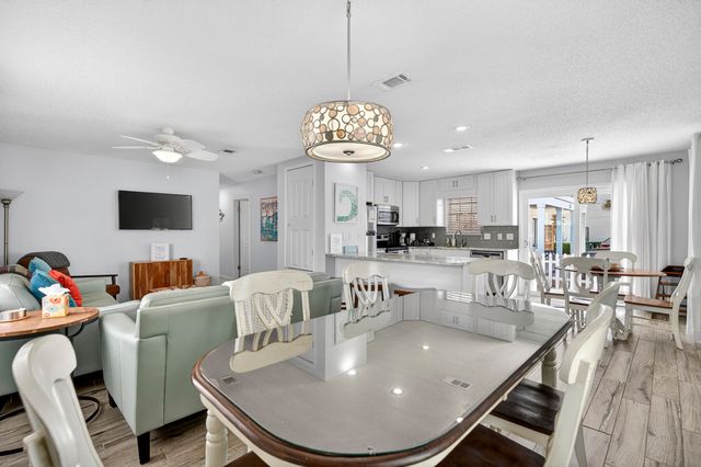 85 Shirah Street, Destin, FL 32541