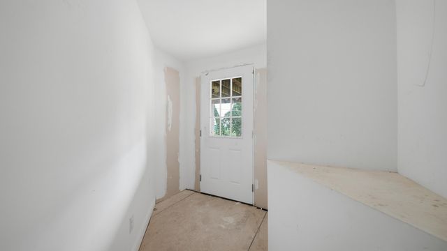 2 S Crest Road, Chattanooga, TN 37404