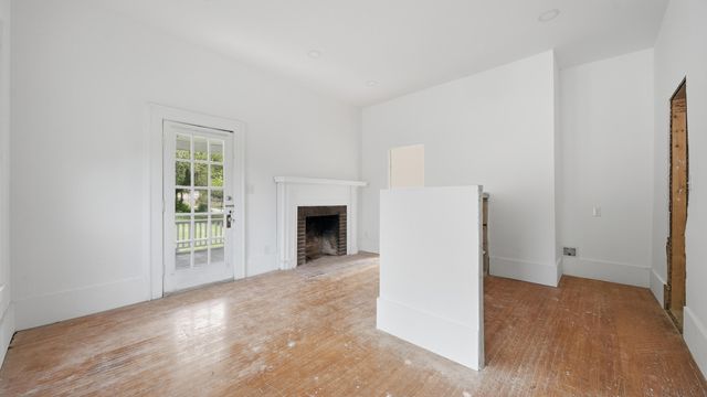 2 S Crest Road, Chattanooga, TN 37404