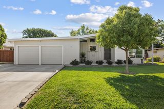 2512 Midland Way, Carmichael, CA 95608