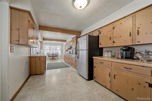 11849 Four Lakes Drive, South Lyon, MI 48178