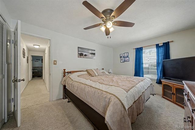 11849 Four Lakes Drive, South Lyon, MI 48178