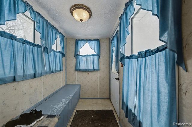 11849 Four Lakes Drive, South Lyon, MI 48178