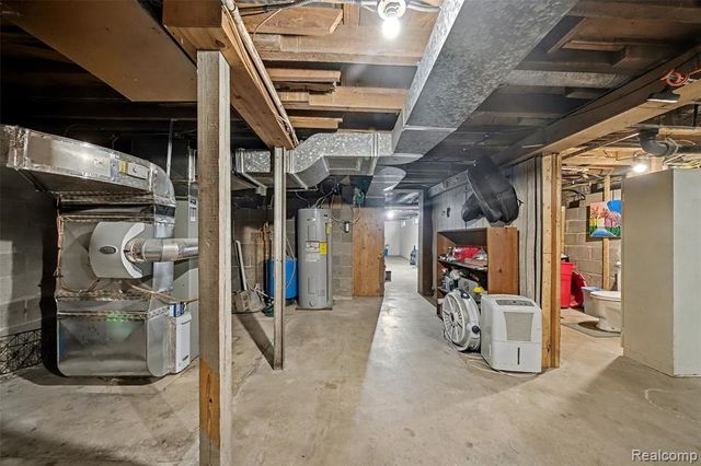 11849 Four Lakes Drive, South Lyon, MI 48178