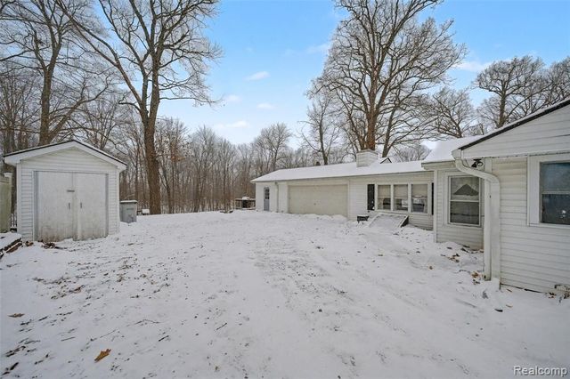 11849 Four Lakes Drive, South Lyon, MI 48178