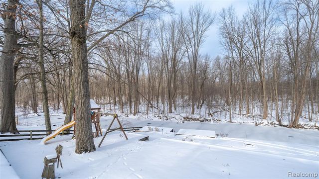 11849 Four Lakes Drive, South Lyon, MI 48178