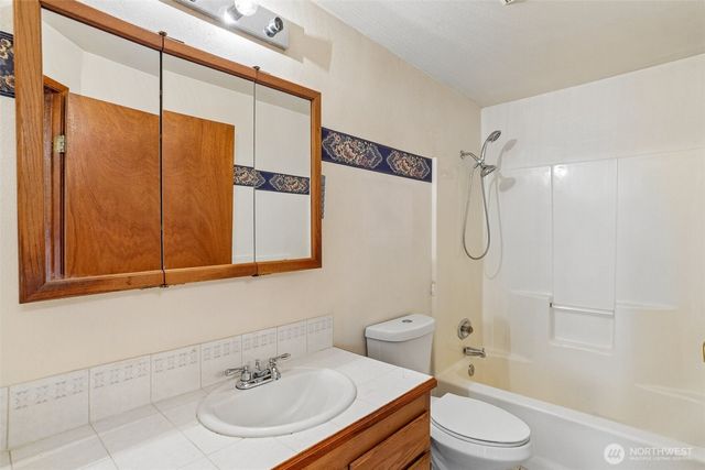 27821 SE 197th Street, Maple Valley, WA 98038