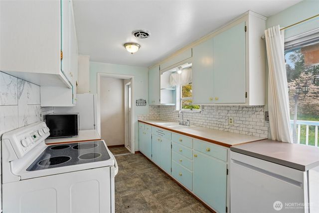 27821 SE 197th Street, Maple Valley, WA 98038