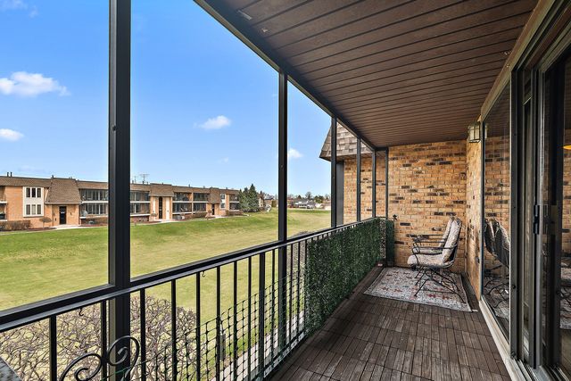 15724 Brassie Court 2N, Orland Park, IL 60462