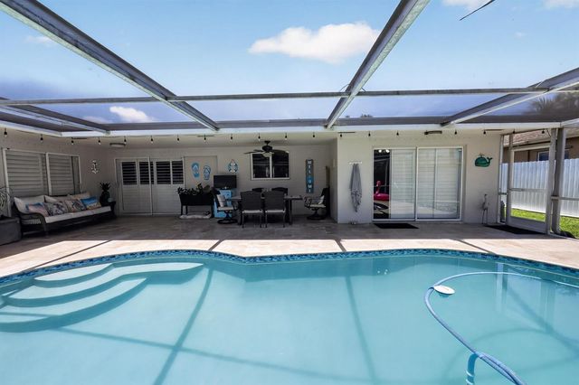 311 NW 93rd Terrace, Pembroke Pines, FL 33024