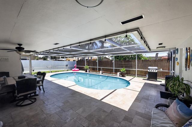 311 NW 93rd Terrace, Pembroke Pines, FL 33024