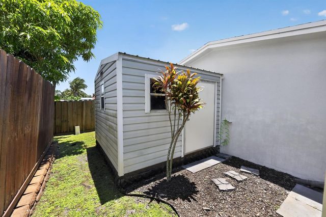 311 NW 93rd Terrace, Pembroke Pines, FL 33024