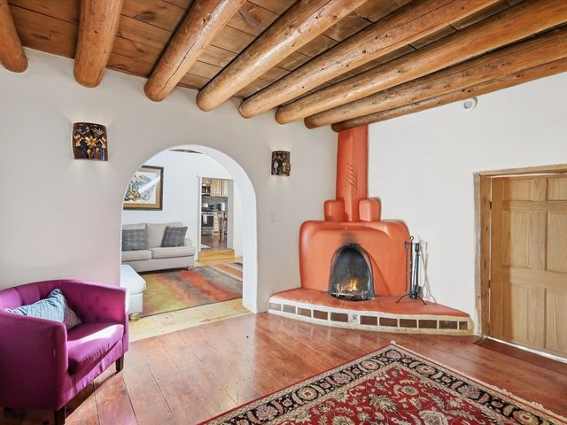 510 and 512 Anglada Ln, Taos, NM 87571