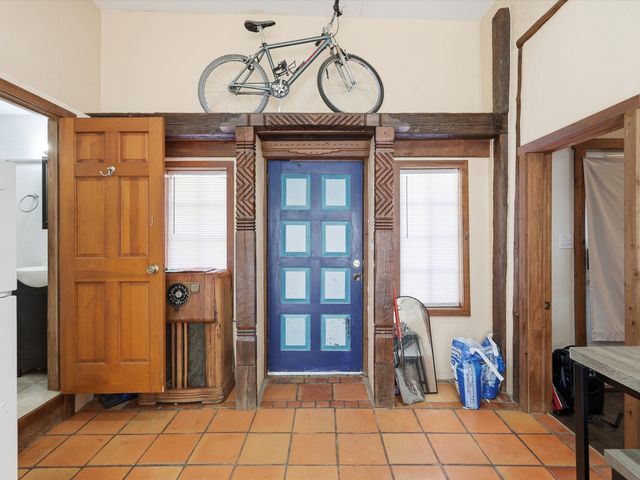 510 and 512 Anglada Ln, Taos, NM 87571