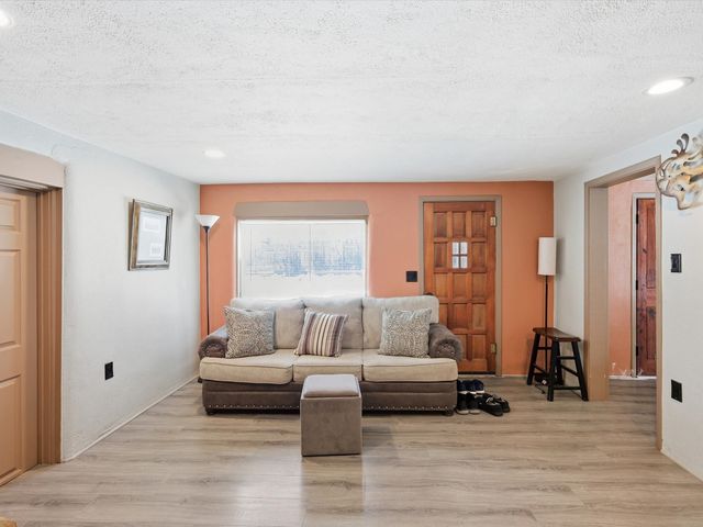 510 and 512 Anglada Ln, Taos, NM 87571