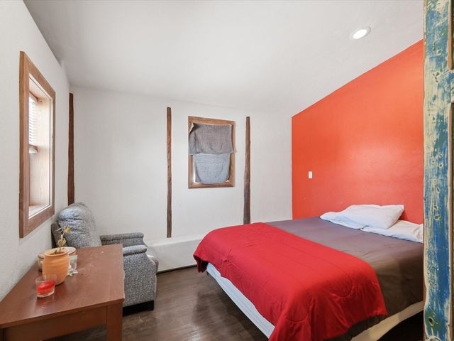 510 and 512 Anglada Ln, Taos, NM 87571