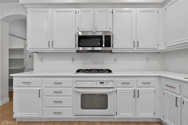 90 Topaz, Irvine, CA 92602