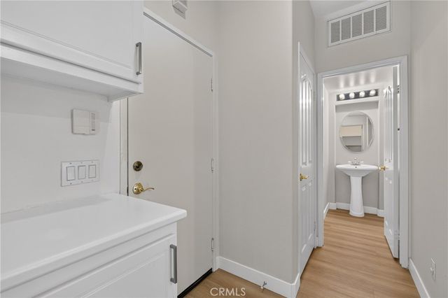90 Topaz, Irvine, CA 92602