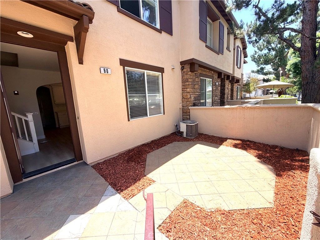 Image 3 of property listing at 90 Topaz, Irvine, CA 92602